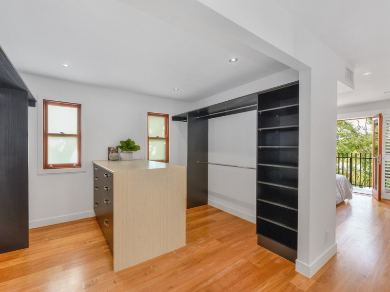 136A Simpsons Road, Bardon QLD 4065