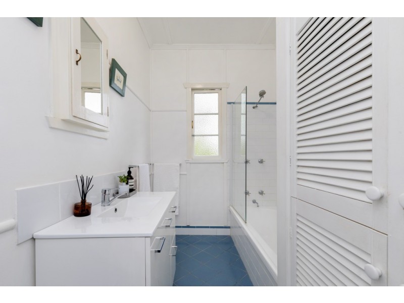 51 St Johns Avenue, Ashgrove QLD 4060