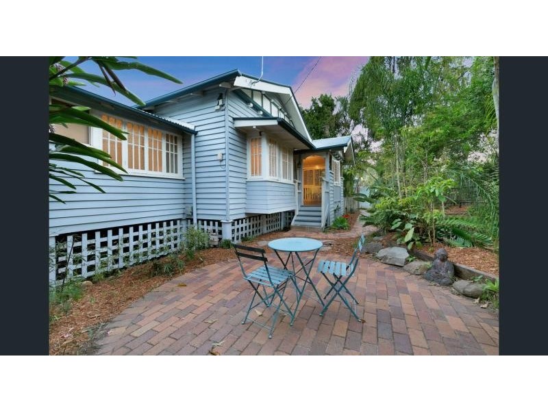 221 Coopers Camp Rd, Ashgrove QLD 4060