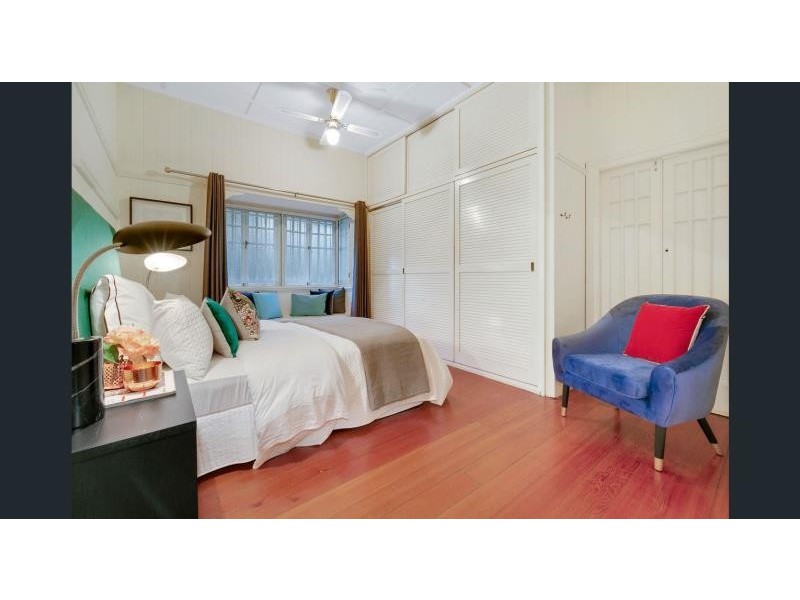 221 Coopers Camp Rd, Ashgrove QLD 4060