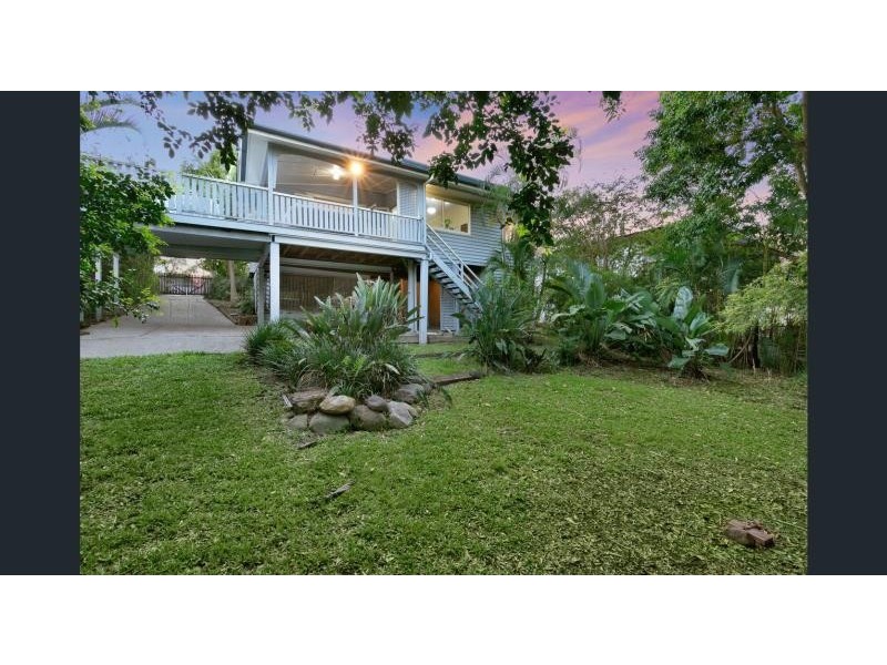 221 Coopers Camp Rd, Ashgrove QLD 4060