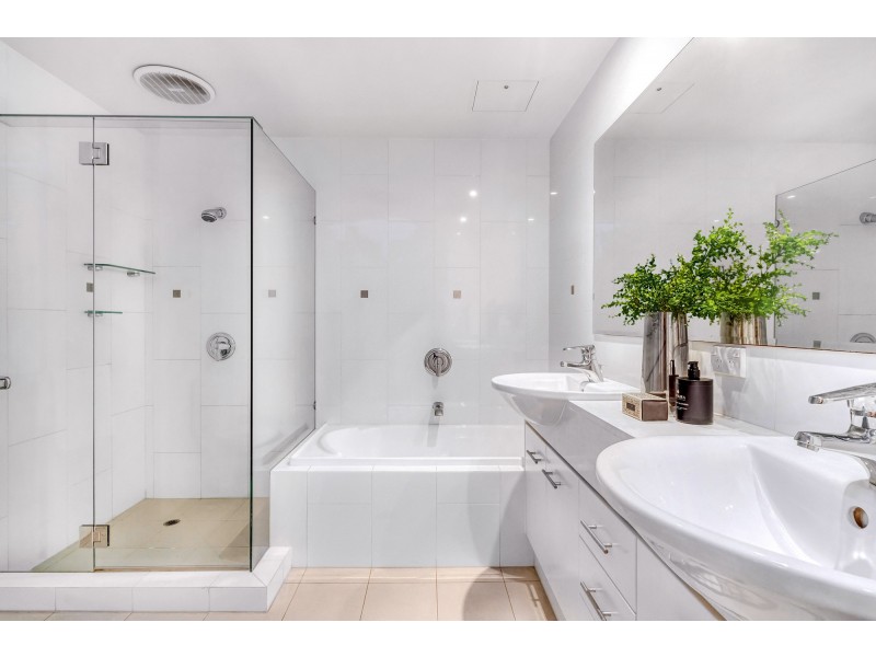 241 Wellington Road, East Brisbane QLD 4169