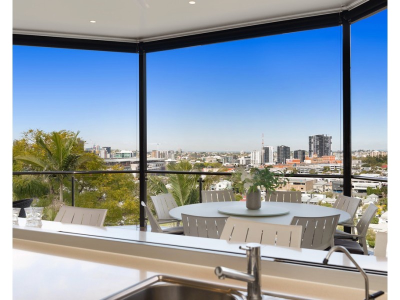 64 Upper Cairns Terrace, Paddington QLD 4064