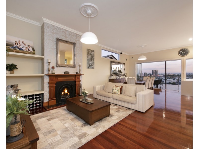 64 Upper Cairns Terrace, Paddington QLD 4064