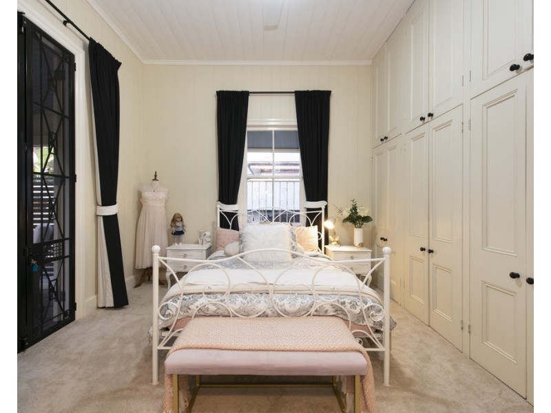 64 Upper Cairns Terrace, Paddington QLD 4064