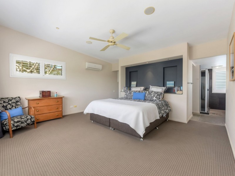 35A Dudley Street, Bardon QLD 4065