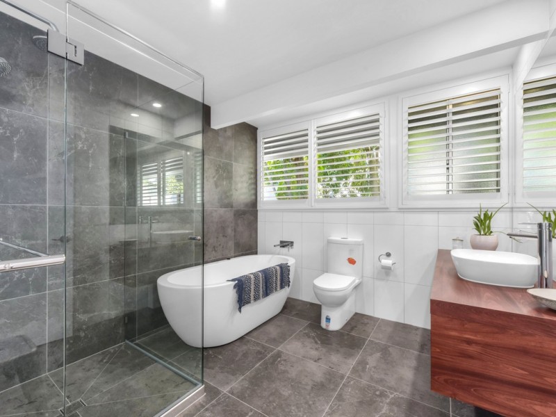 35A Dudley Street, Bardon QLD 4065