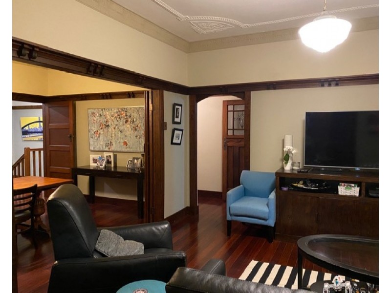 39 Girraween Grove, Ashgrove QLD 4060
