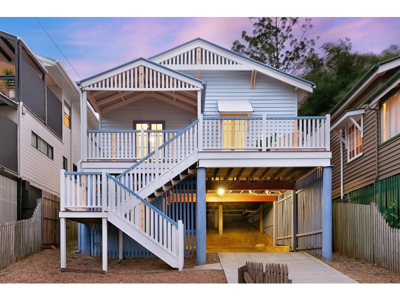113 Empress Terrace, Bardon QLD 4065