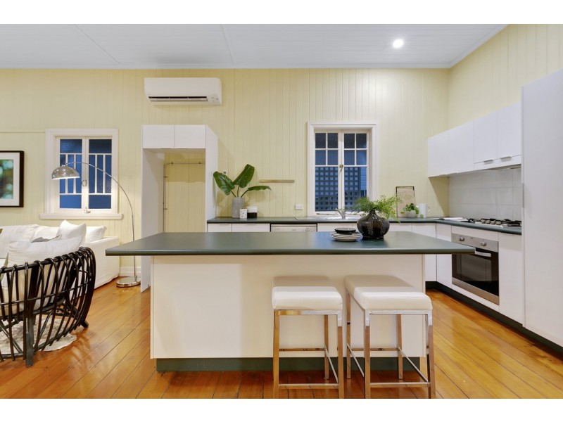 113 Empress Terrace, Bardon QLD 4065