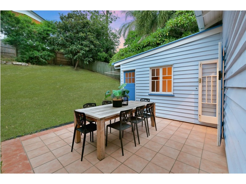 113 Empress Terrace, Bardon QLD 4065