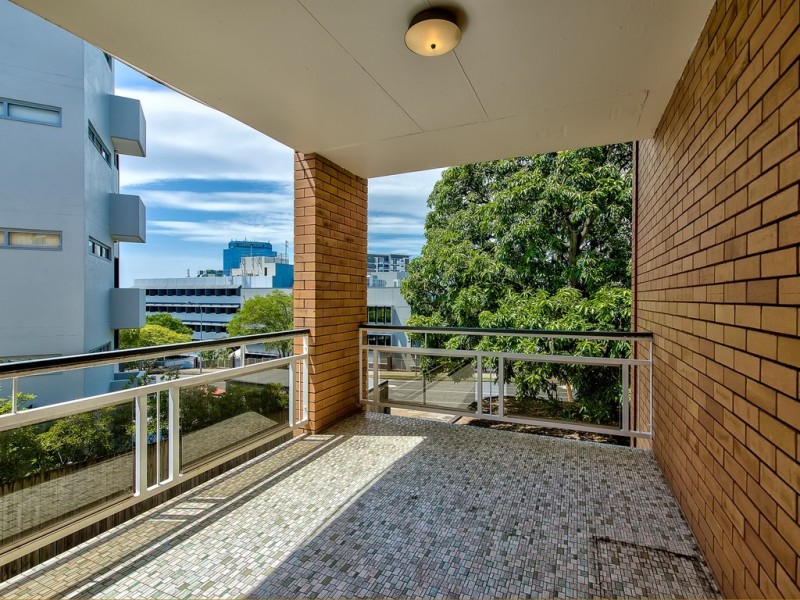 2/95 Jephson Street, Toowong QLD 4066