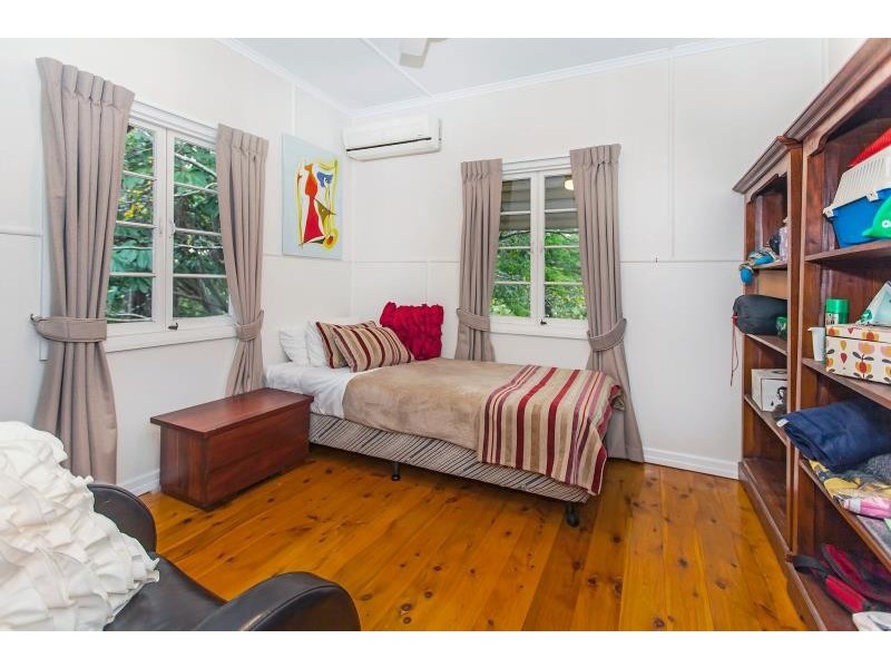 162 Taringa Parade, Indooroopilly QLD 4068