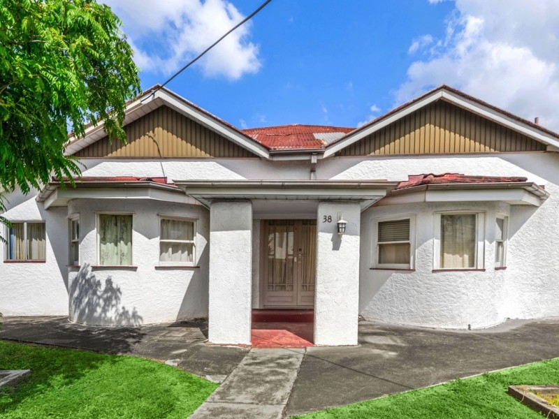 38 Arthur Terrace, Red Hill QLD 4059