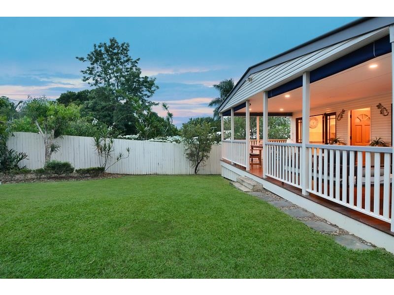 15 Rutherford Street, Stafford Heights QLD 4053