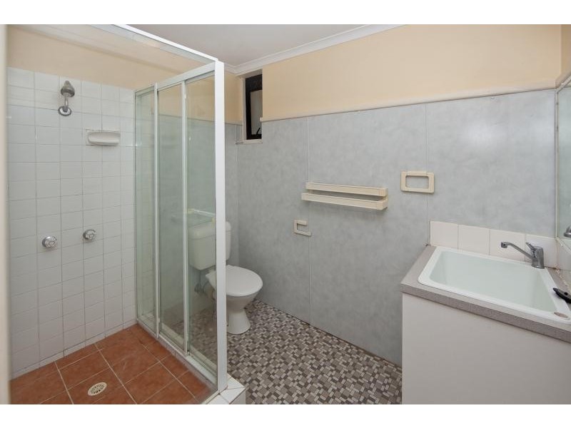 1/25 McIlwraith, Auchenflower QLD 4066