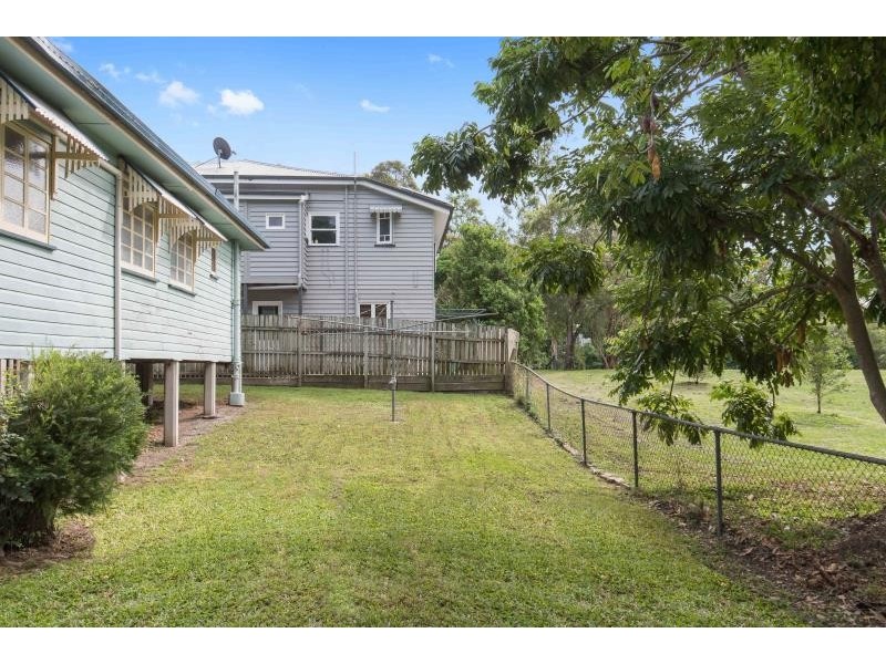 16 McLean Parade, Ashgrove QLD 4060