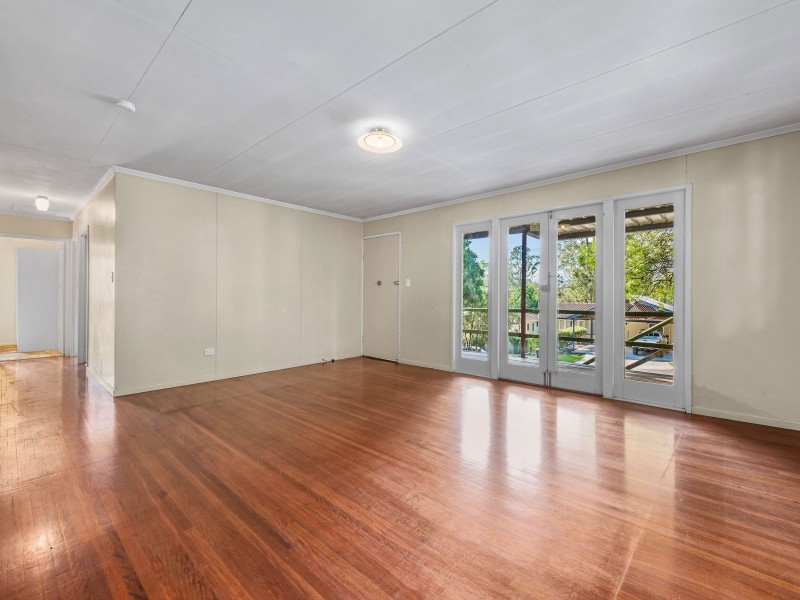 37 Currong Street, Kenmore QLD 4069