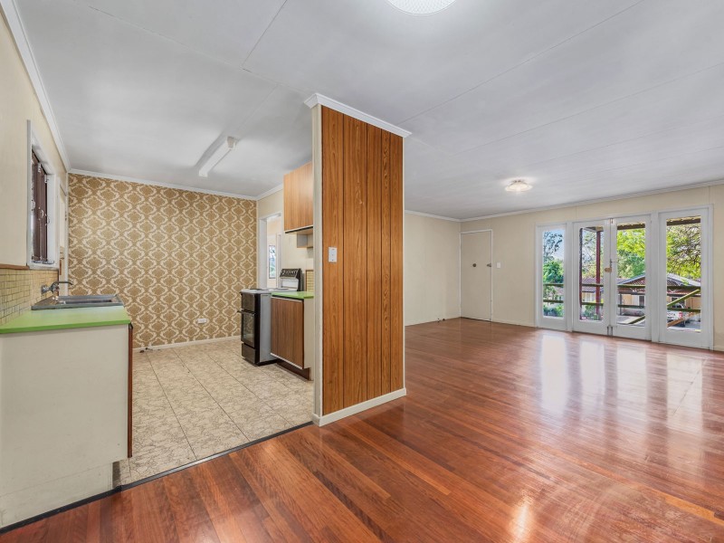 37 Currong Street, Kenmore QLD 4069