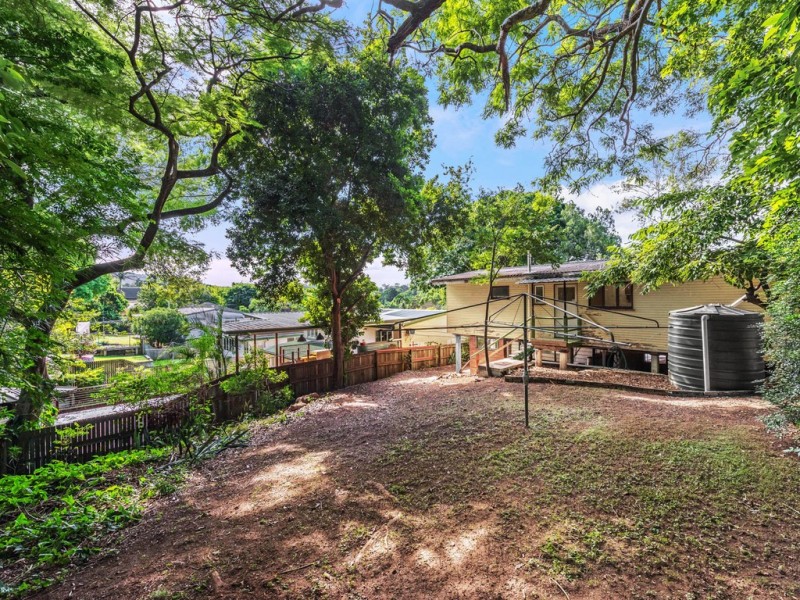 37 Currong Street, Kenmore QLD 4069
