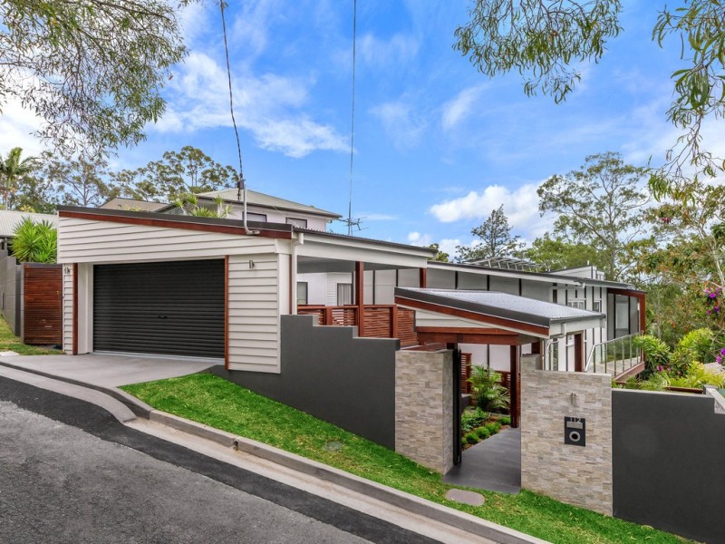 112 Outlook Crescent, Bardon QLD 4065