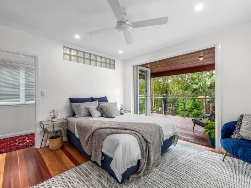 112 Outlook Crescent, Bardon QLD 4065