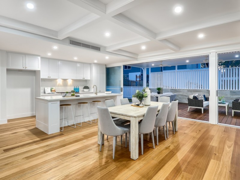 11 Rosewood Street, Bardon QLD 4065