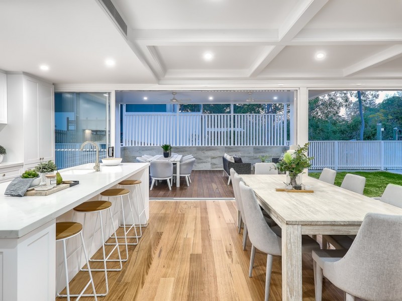 11 Rosewood Street, Bardon QLD 4065