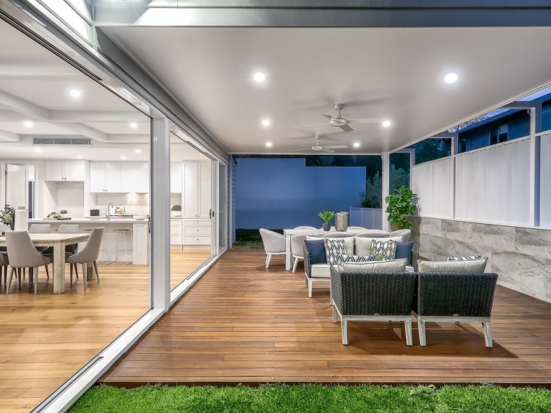 11 Rosewood Street, Bardon QLD 4065