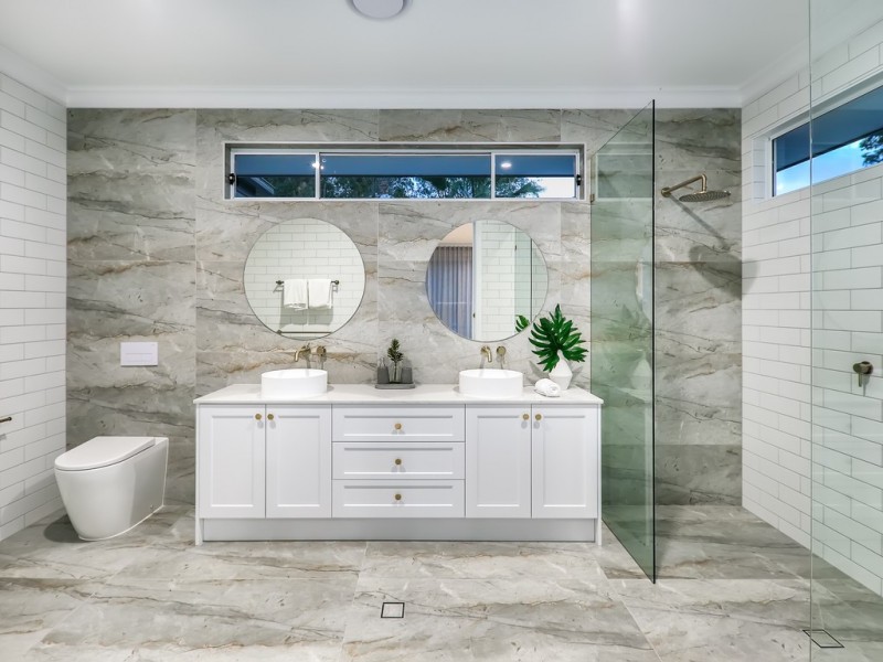 11 Rosewood Street, Bardon QLD 4065