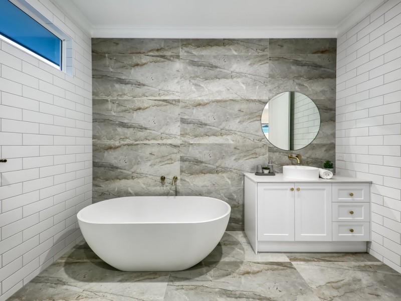 11 Rosewood Street, Bardon QLD 4065