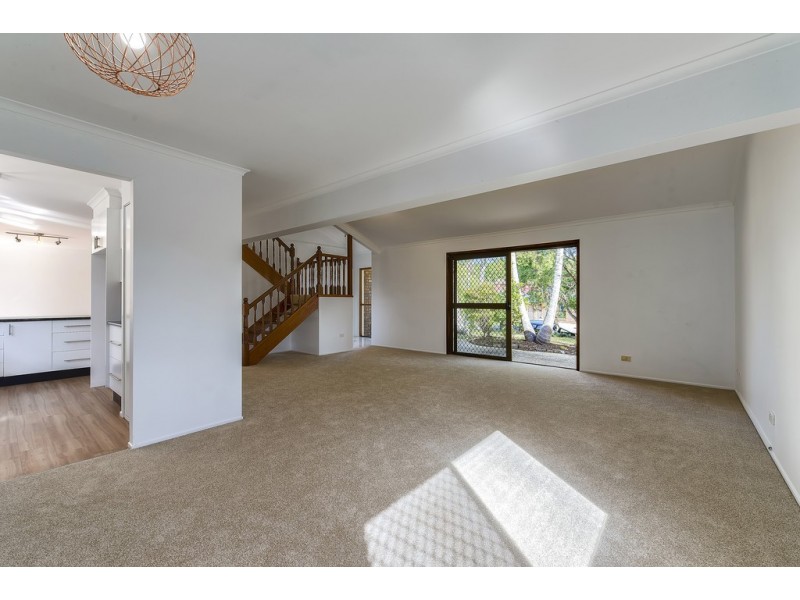 8 Maestra Street, The Gap QLD 4061