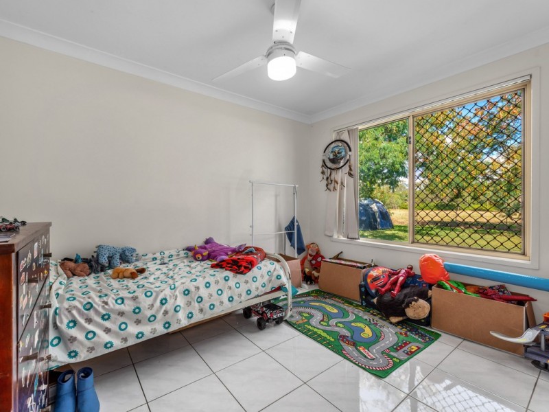 63 Selwyn Street, North Booval QLD 4304