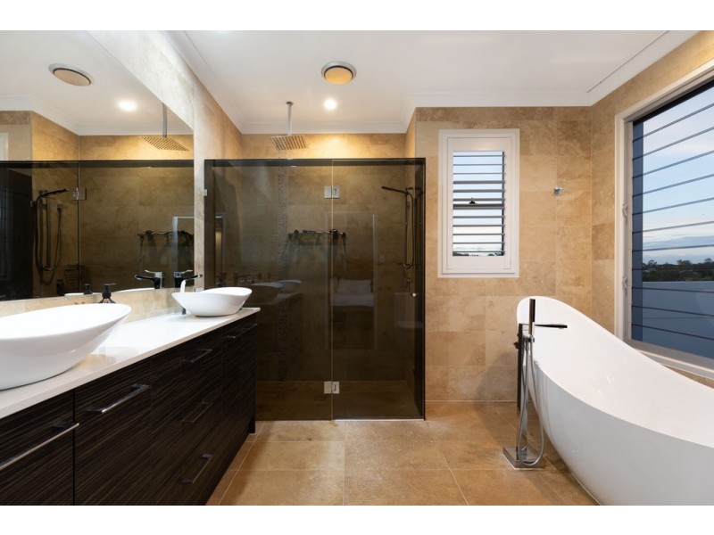 55 Taringa Parade, Indooroopilly QLD 4068