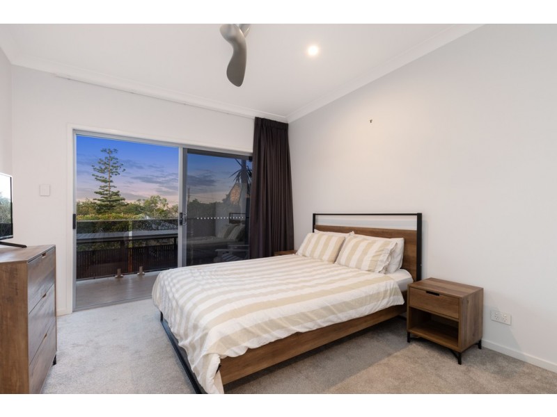 55 Taringa Parade, Indooroopilly QLD 4068