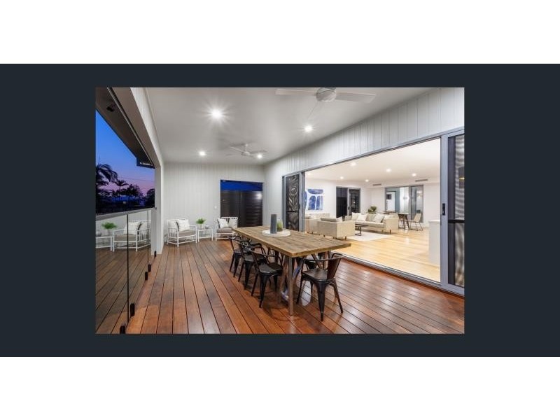 32 King Arthur Terrace, Tennyson QLD 4105