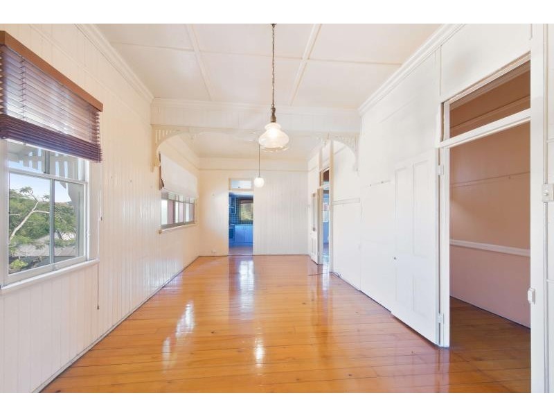 55 Heussler Tce, Milton QLD 4064