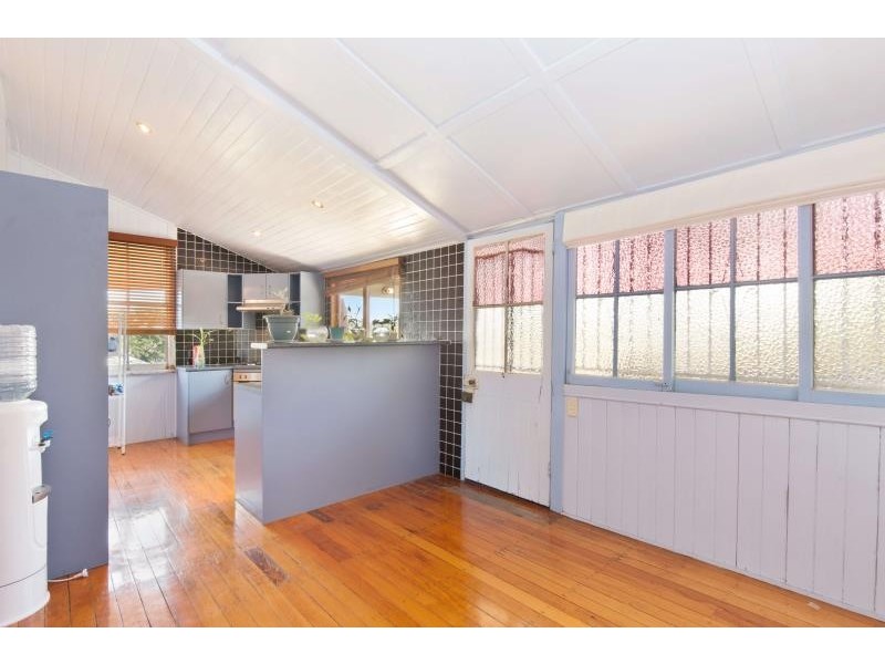 55 Heussler Tce, Milton QLD 4064