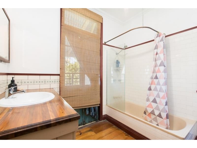 15 Murray St, Red Hill QLD 4059