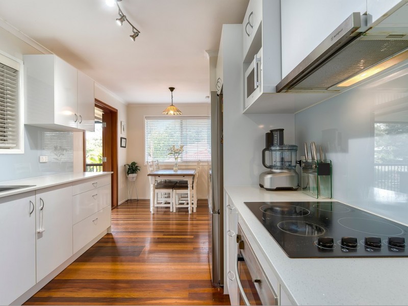 11 Avington Street, Keperra QLD 4054