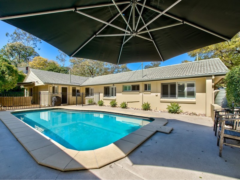 11 Kiriwina Street, Fig Tree Pocket QLD 4069