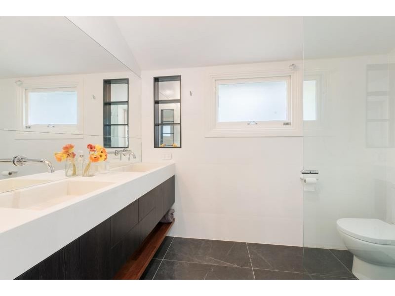 52 Davies Road, Ashgrove QLD 4060