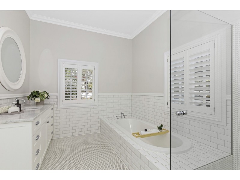 167 Simpsons Road, Bardon QLD 4065