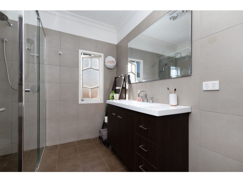 18 High Street, Ashgrove QLD 4060