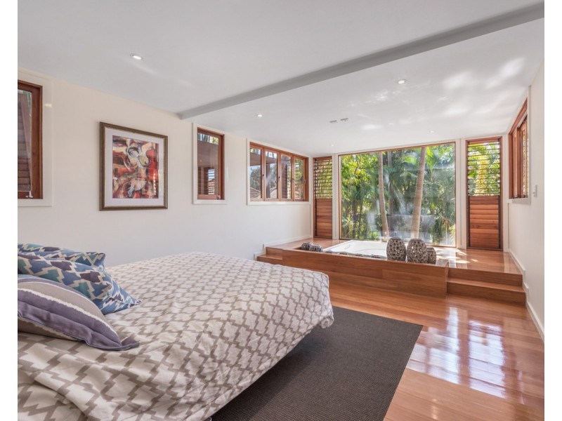 41 Outlook Crescent, Bardon QLD 4065