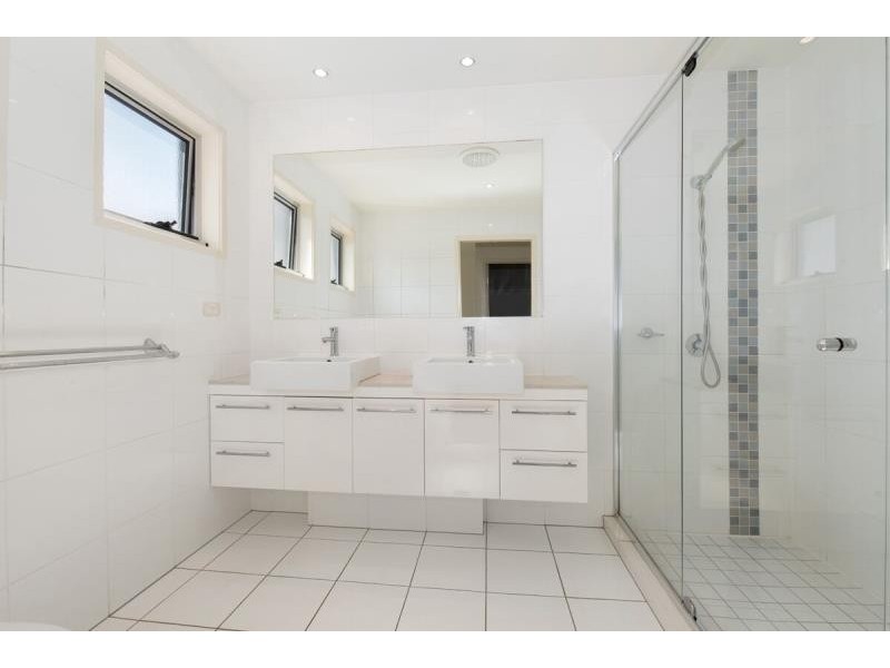 66 Lorward Street, Bardon QLD 4065