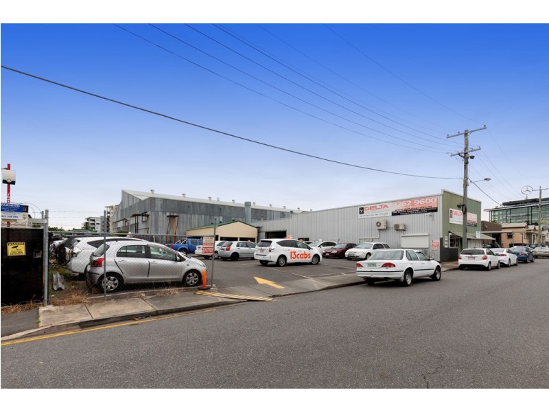 17 – 21B Hutcheson Street, Albion QLD 4010