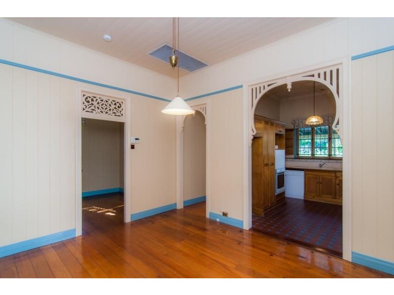 8 Broadway St, Red Hill QLD 4059