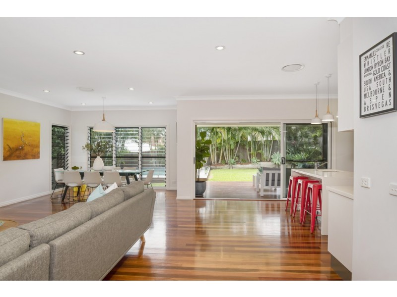 108 Fletcher Parade, Bardon QLD 4065