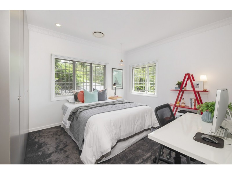 108 Fletcher Parade, Bardon QLD 4065